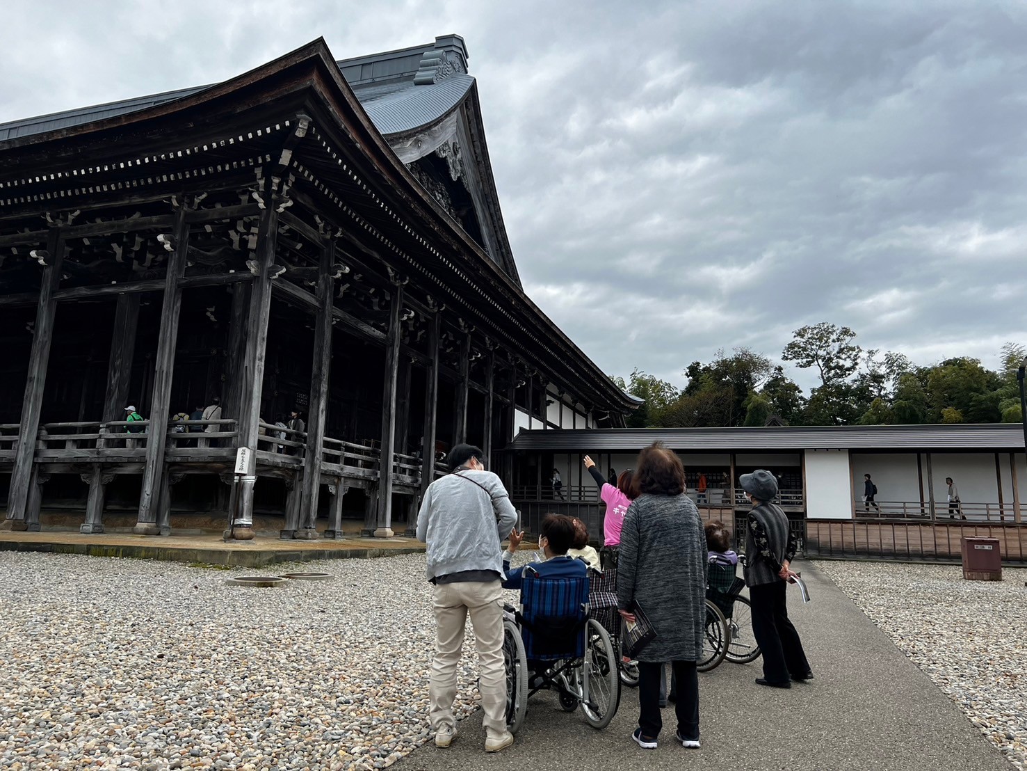 LINE_ALBUM_勝興寺バリアフリー拝観_241127_10